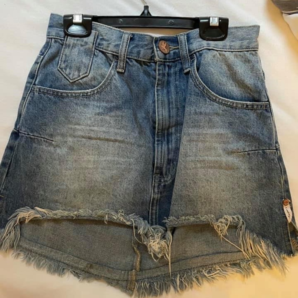 ONE TEASPOON SKirt. Work once
